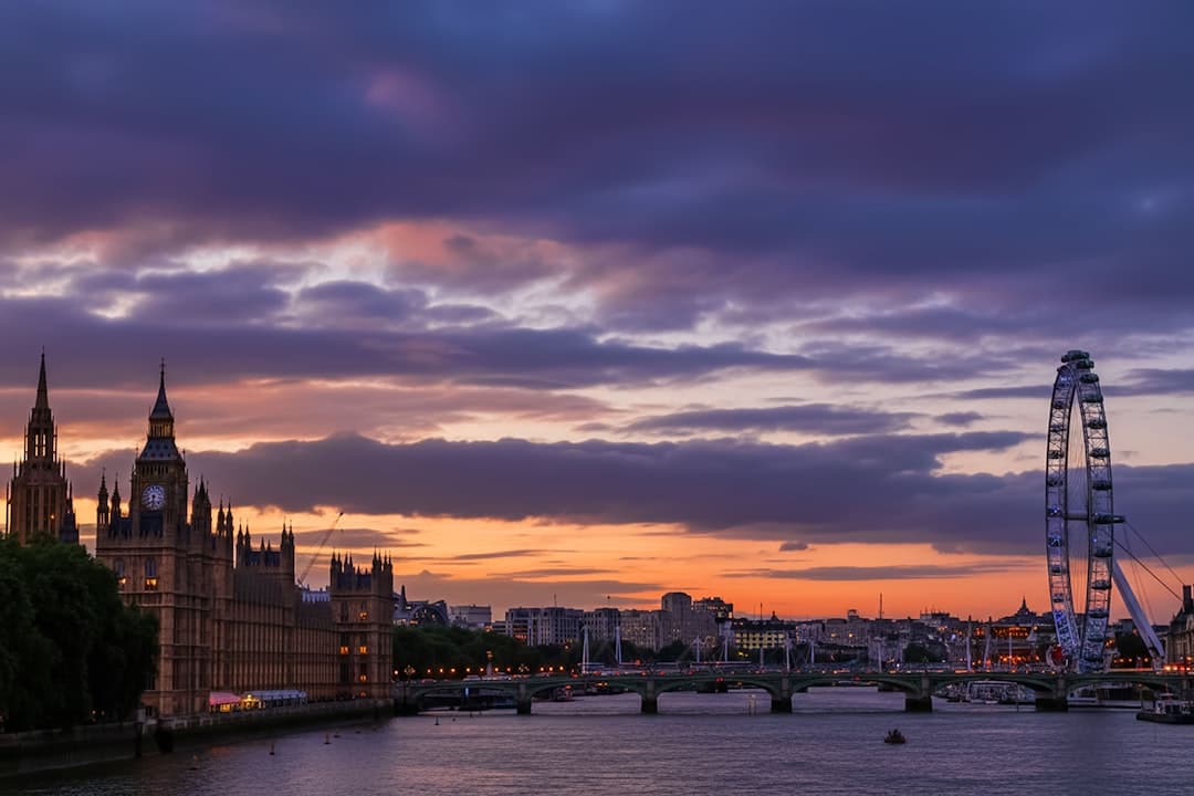 London travel - Photo by carmen dominguez on Unsplash